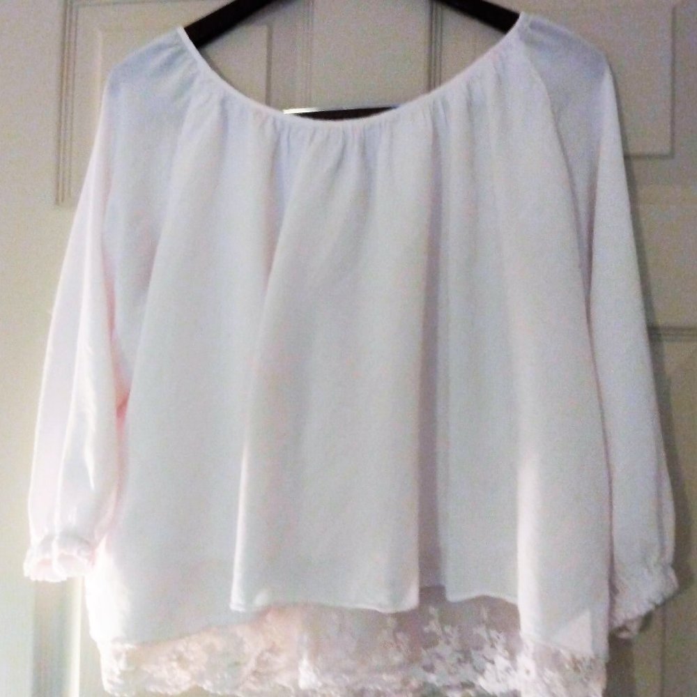 Chelsea & Theodore romantic white boho top